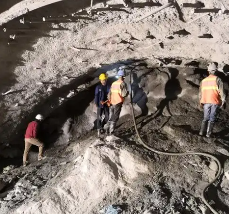 梨树拱顶带模注浆料的施工流程及注意事项